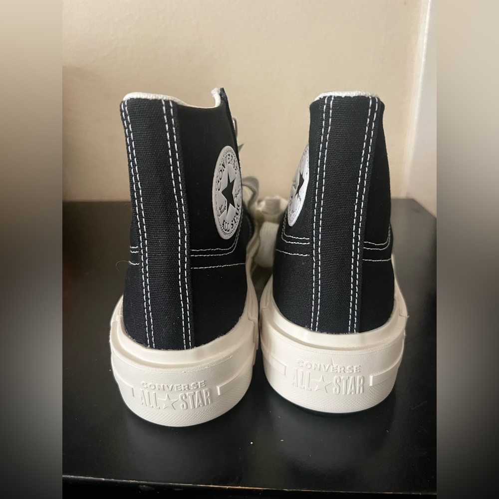 Converse - Picture 5 of 7